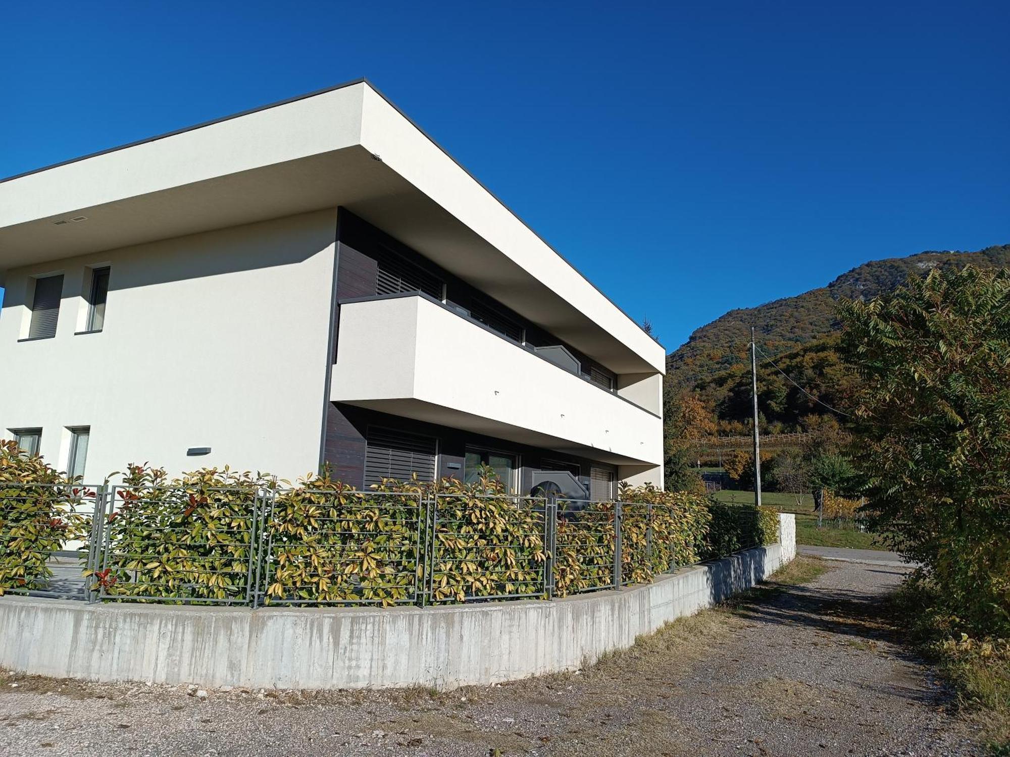 Appartamenti Moderni, Luminosi E Tranquilli Con Parcheggio Privato - Agritur La Tenuta Trento Luaran gambar